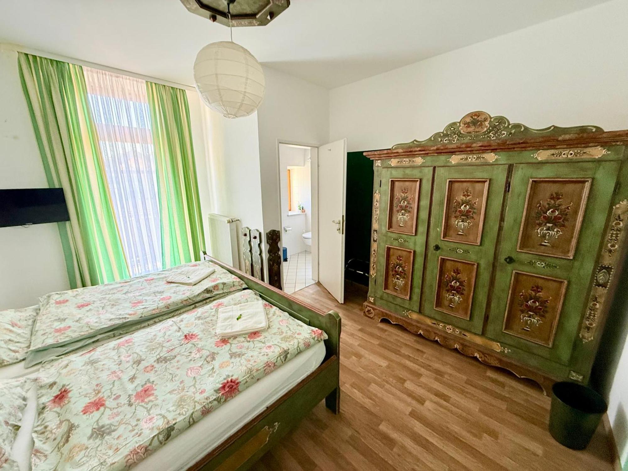 Pension Casa Tempora Мюнхен Екстер'єр фото