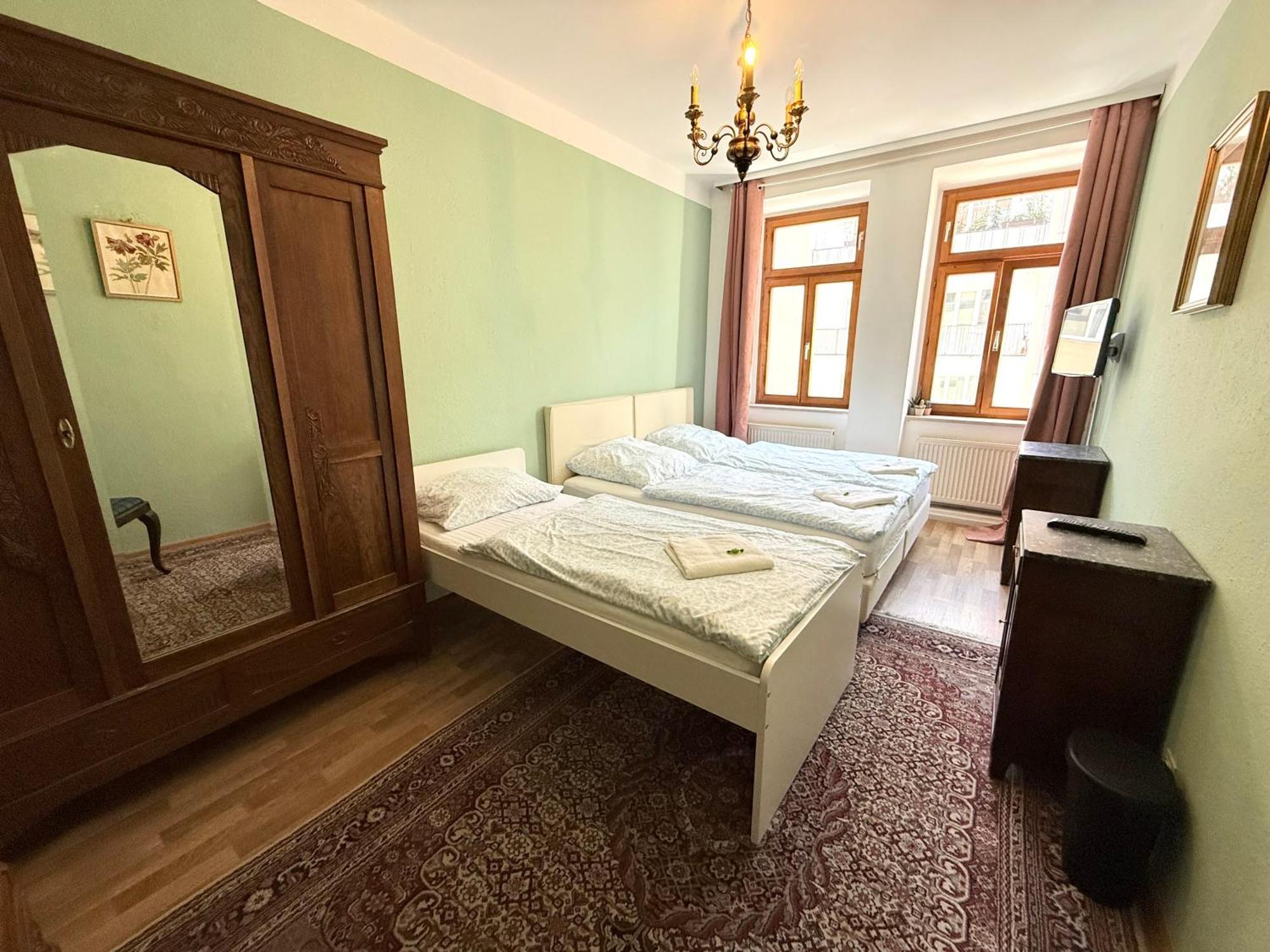 Pension Casa Tempora Мюнхен Екстер'єр фото