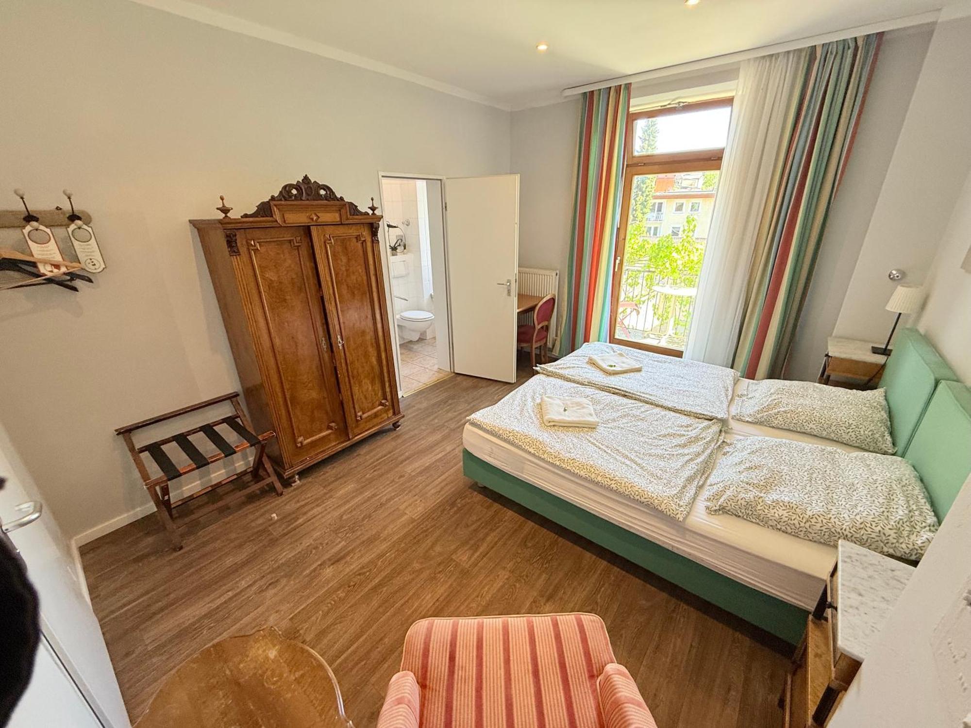 Pension Casa Tempora Мюнхен Екстер'єр фото